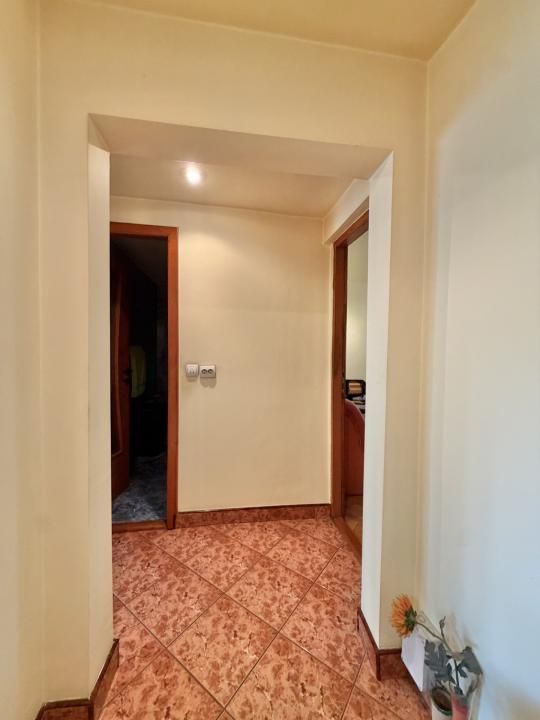 Apartament 2 camere, etaj 2, decomandat, zona Aradului – fotografia 12 din 12