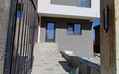 Casa tip duplex, zona parc Poligon, Florești