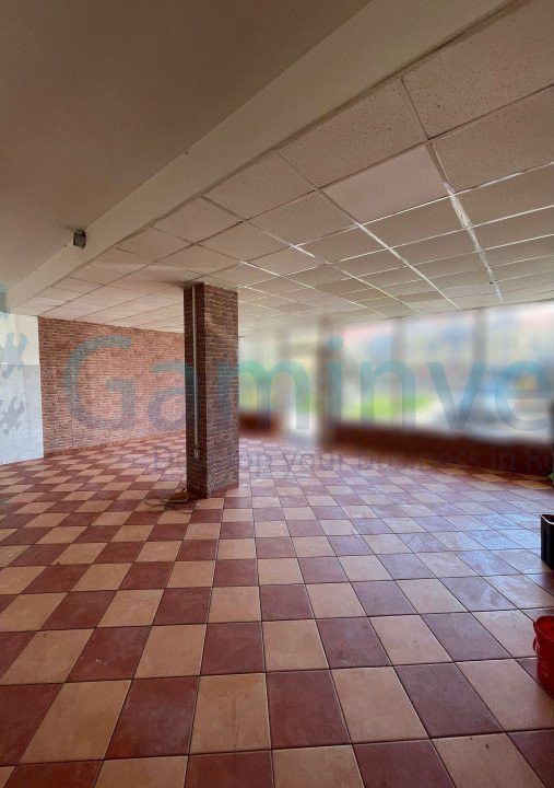 Spatiu comercial cu vitrina 80 mp de inchiriat, Piata Bucuresti, Oradea, Bihor – fotografia 3 din 4