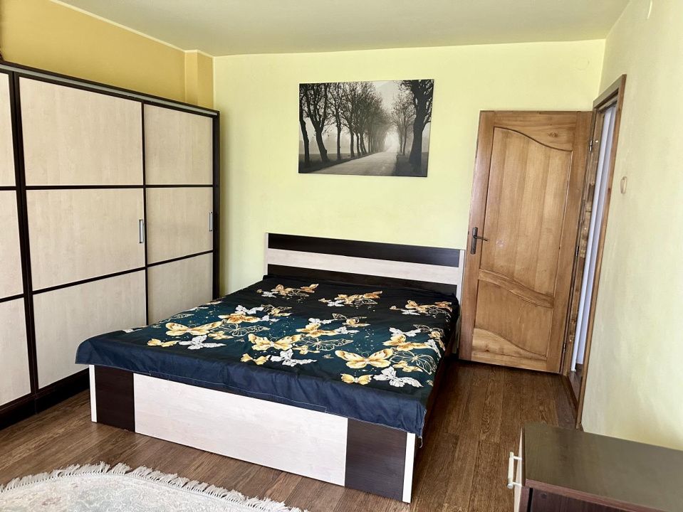 Apartament 3 camere, decomandat, 75.5 mp, cartier Lapus, zona Intim – fotografia 3 din 6