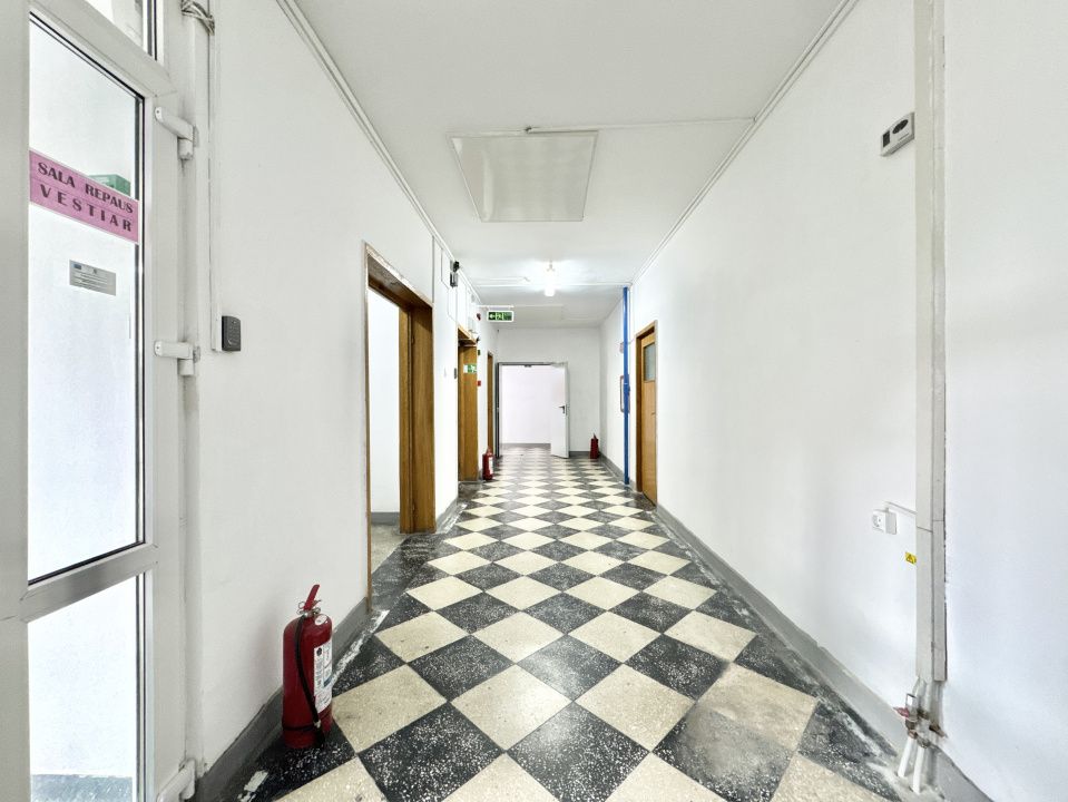 Potențial pentru clinică medicală, centru de recuperare, educație sau servicii – fotografia 12 din 29