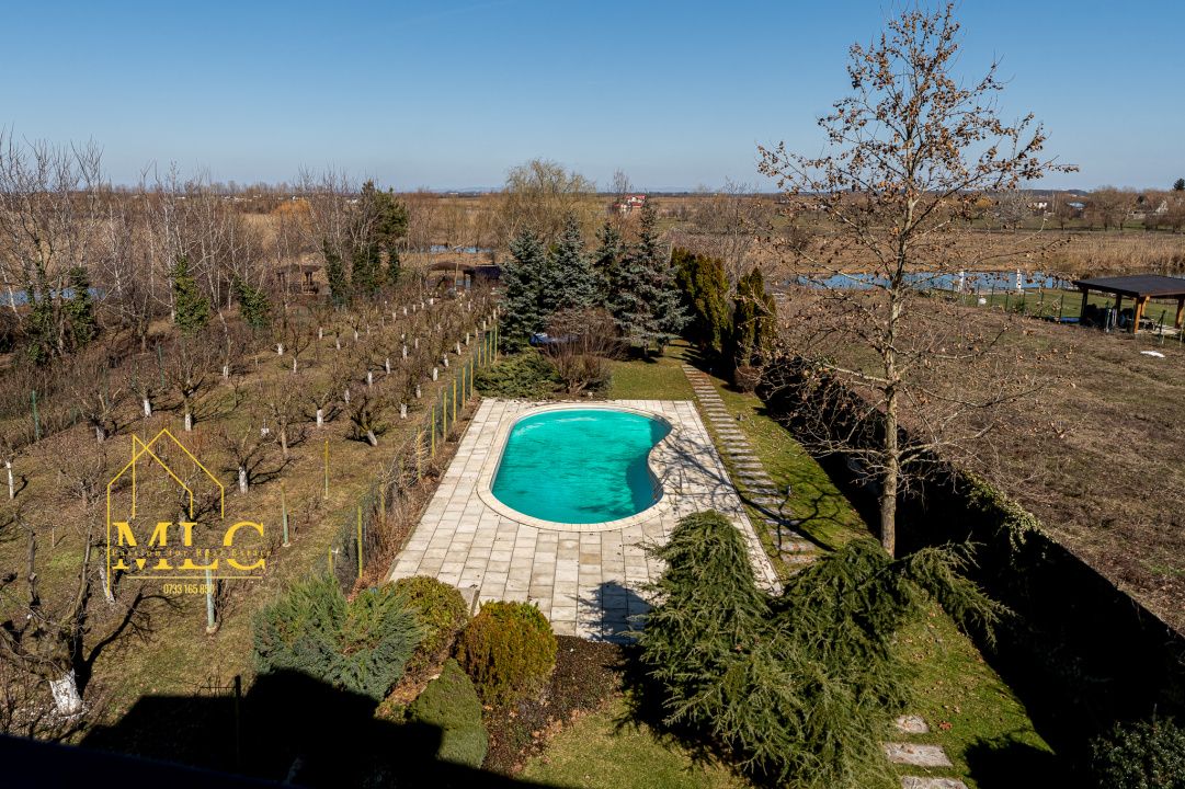 Vilă spectaculoasă cu deschidere la lac Snagov | Piscină | Teren tenis | Gruiu – fotografia 7 din 29