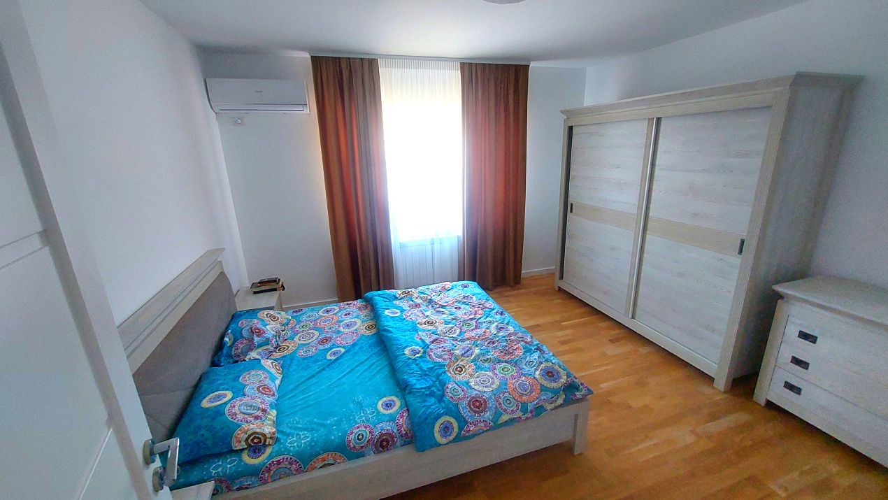 Casa Noua, moderna de vanzare in zona Cetate Piata, mobilata si utilata – fotografia 2 din 14