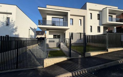 Duplex semifinisat, 119 mp utili, teren 375 mp | Dezmir – intrare