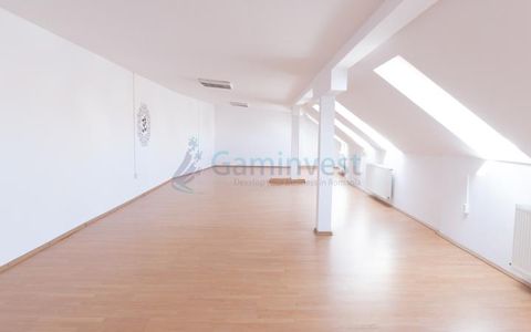 Cladire de inchiriat in Oradea, 382 mp cu 3 nivele, multifunctionala