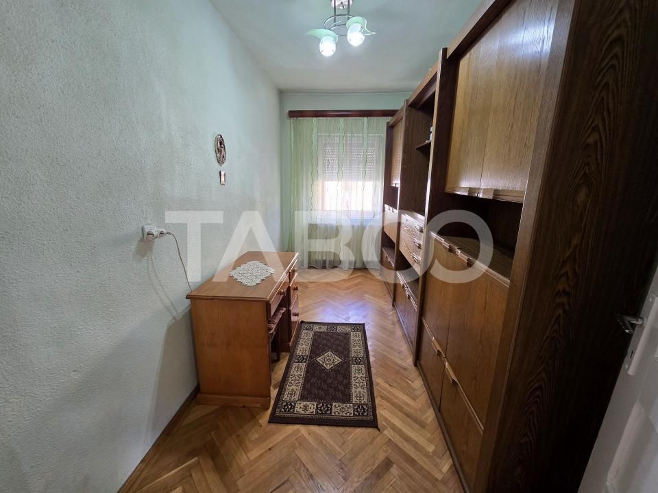 Casa individuala de vanzare cu teren 237 mp garaj in zona Lupeni Sibiu – fotografia 5 din 32