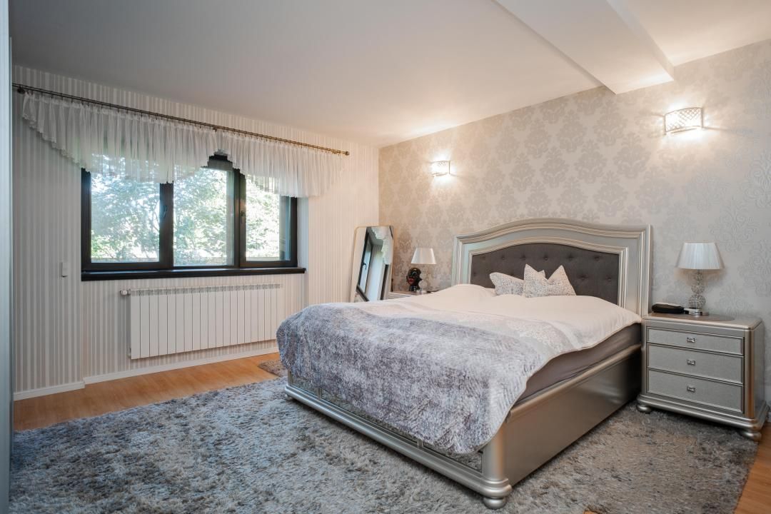 Vilă Grandioasă 650 mp+Spațiu Comercial 110 mp Tătărași Teren 968 mp – fotografia 12 din 20