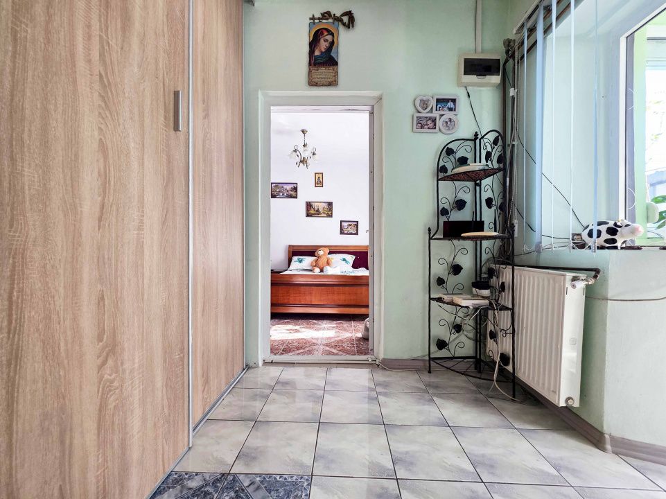 Casă cu 4 camere în Constanța, zona Medeea – Teren 358 mp, garaj și grădină – fotografia 9 din 14