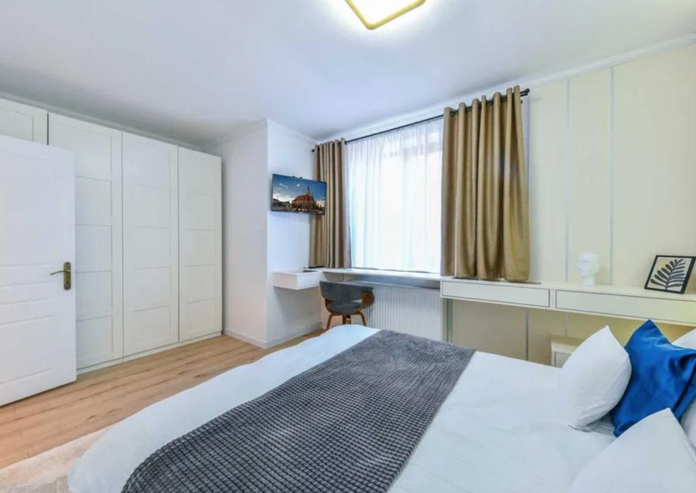 APARTAMENT 3 CAMERE DE ÎNCHIRIAT – ULTRACENTRAL , UMF – fotografia 5 din 7