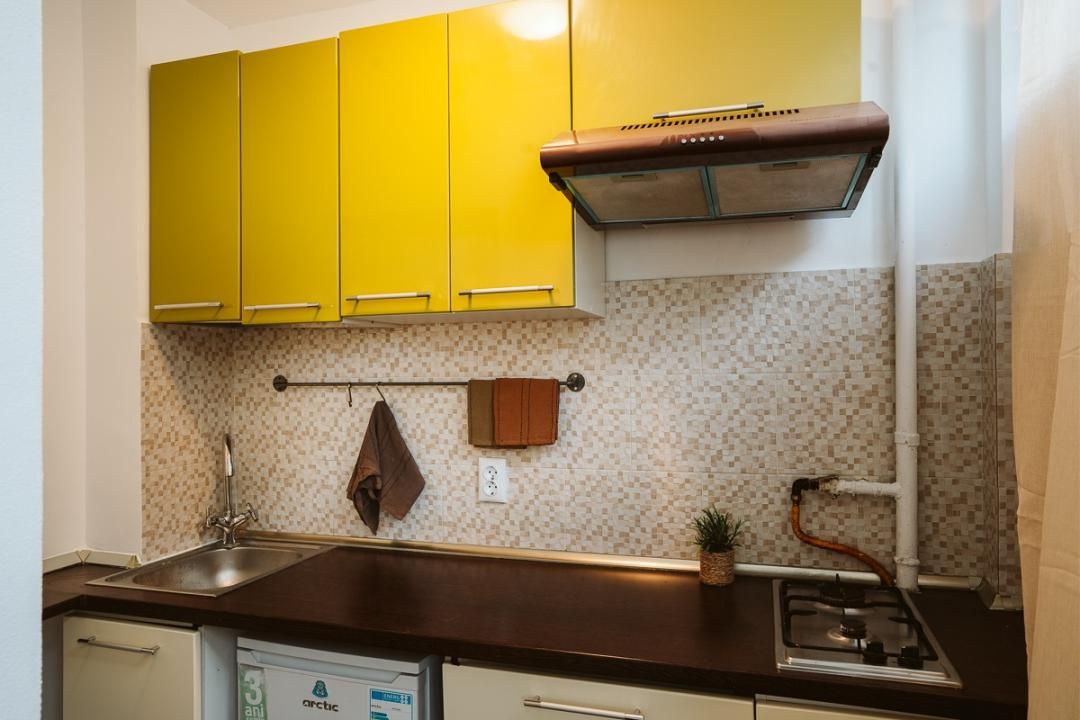 Garsonieră mobilată și utilată, 28 mp, etaj 2, cu loc de parcare – fotografia 3 din 5