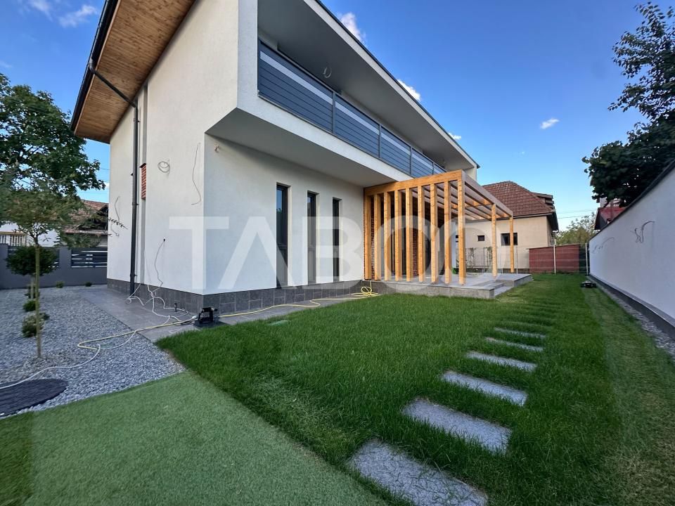 Casa individuala de vanzare in cartierul Ghergheni stadiu semifinisat – fotografia 1 din 11