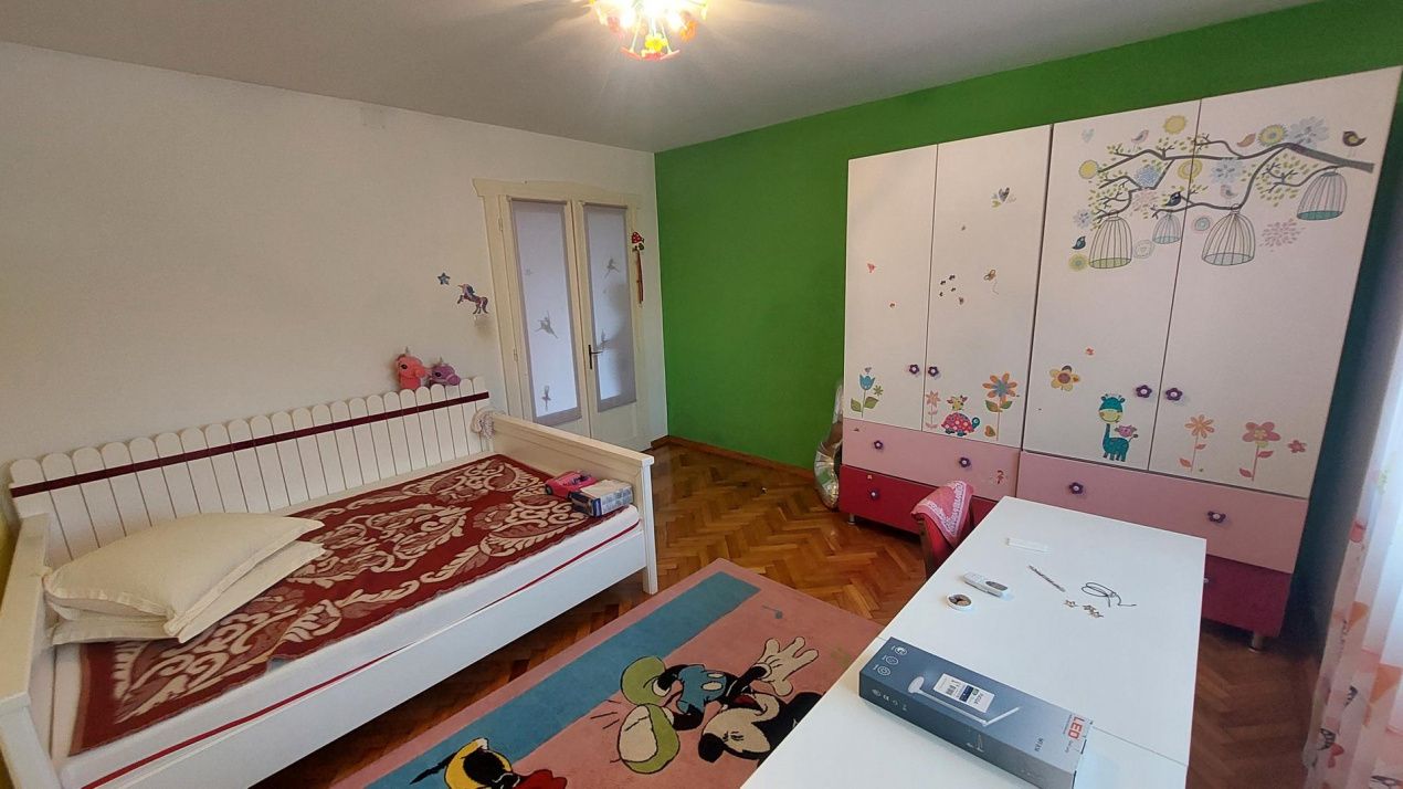 Casa cu 4 camere mobilata si utilata 593mp teren zona Centru – fotografia 5 din 22