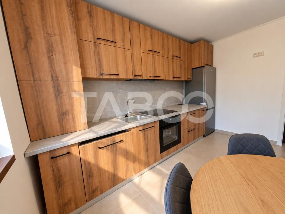 Casa individuala la prima inchiriere 4 camere terasa curte Sura Mica – fotografia 6 din 25