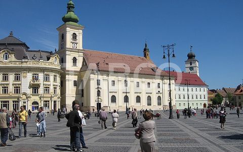 Apartament de inchiriat in Centrul Istoric din Sibiu gradina 150 mp