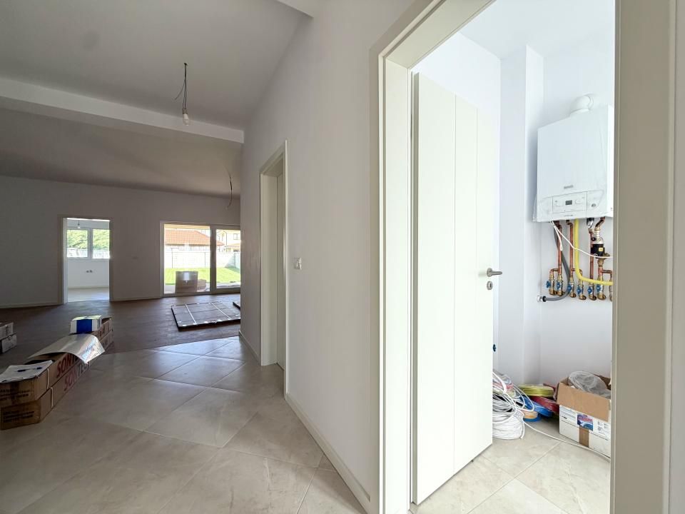 Duplex spatios, 5 camere, 135 utili, 426 mp teren - Dumbravita – fotografia 12 din 15