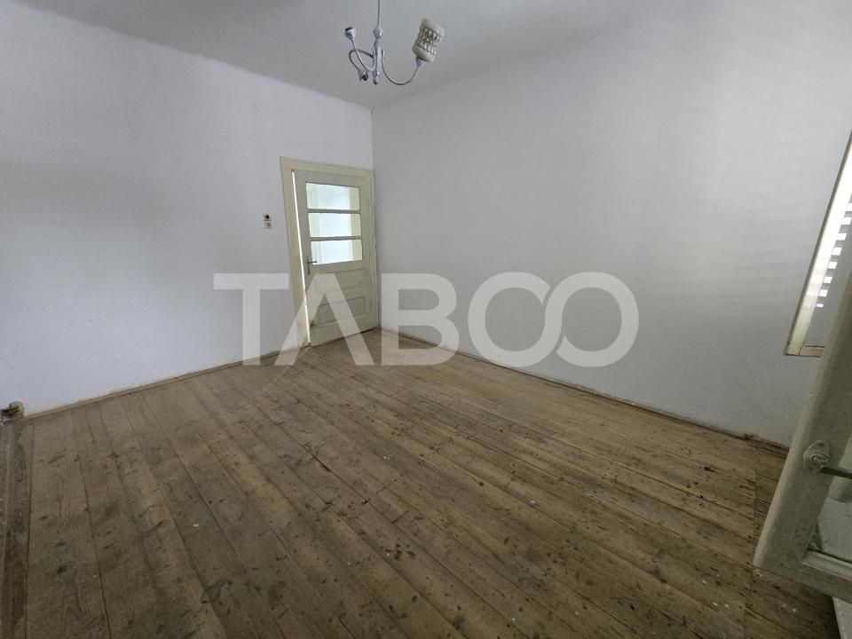 Casa de vanzare cu teren 412 mp pivnita garaj in Terezian Sibiu – fotografia 21 din 34