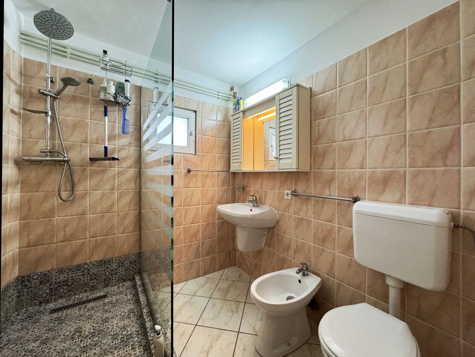 Faleza nord, vedere frontală la mare, apartament cu 4 camere, termen lung – fotografia 9 din 15