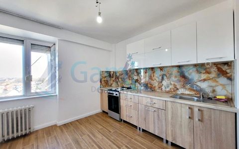 Apartament renovat cu 4 camere de vanzare , Cantemir, Oradea