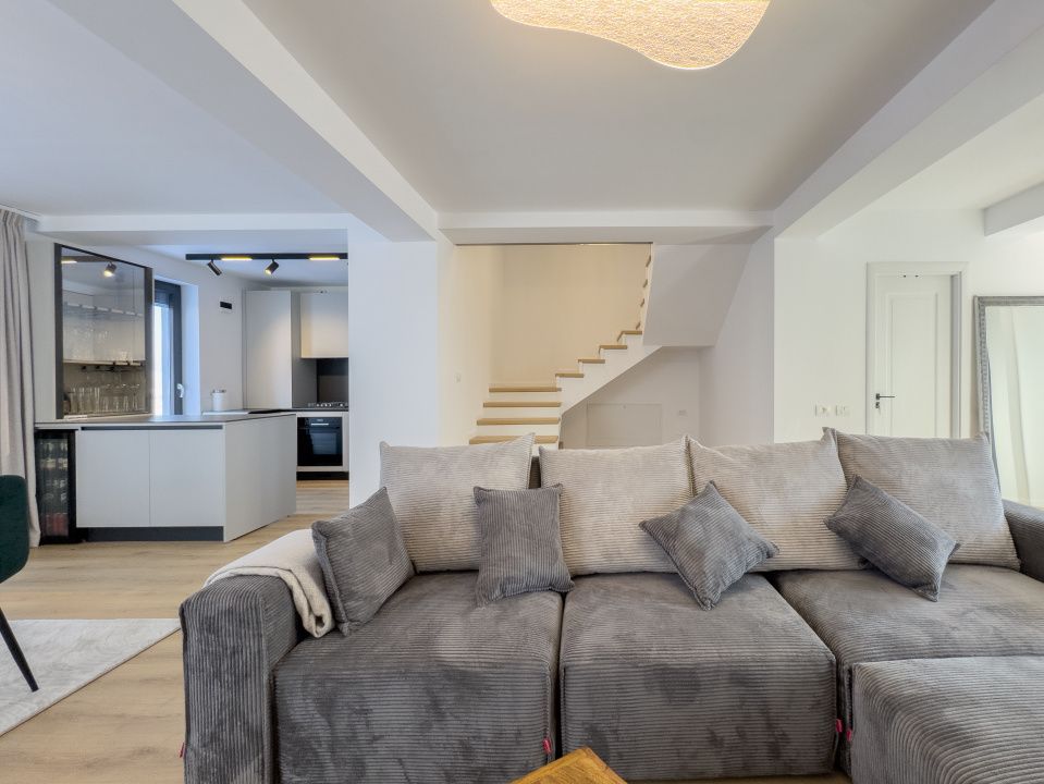 Vila P+1 in Valu lui Traian, pe partea dreapta - finisata complet – fotografia 3 din 20