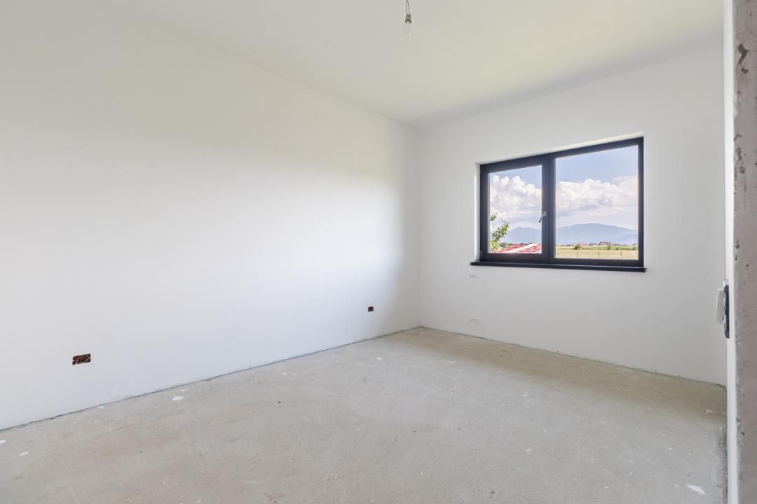 Casa, singur in curte,Sanpetru, Brasov, Comision 0% – fotografia 10 din 13