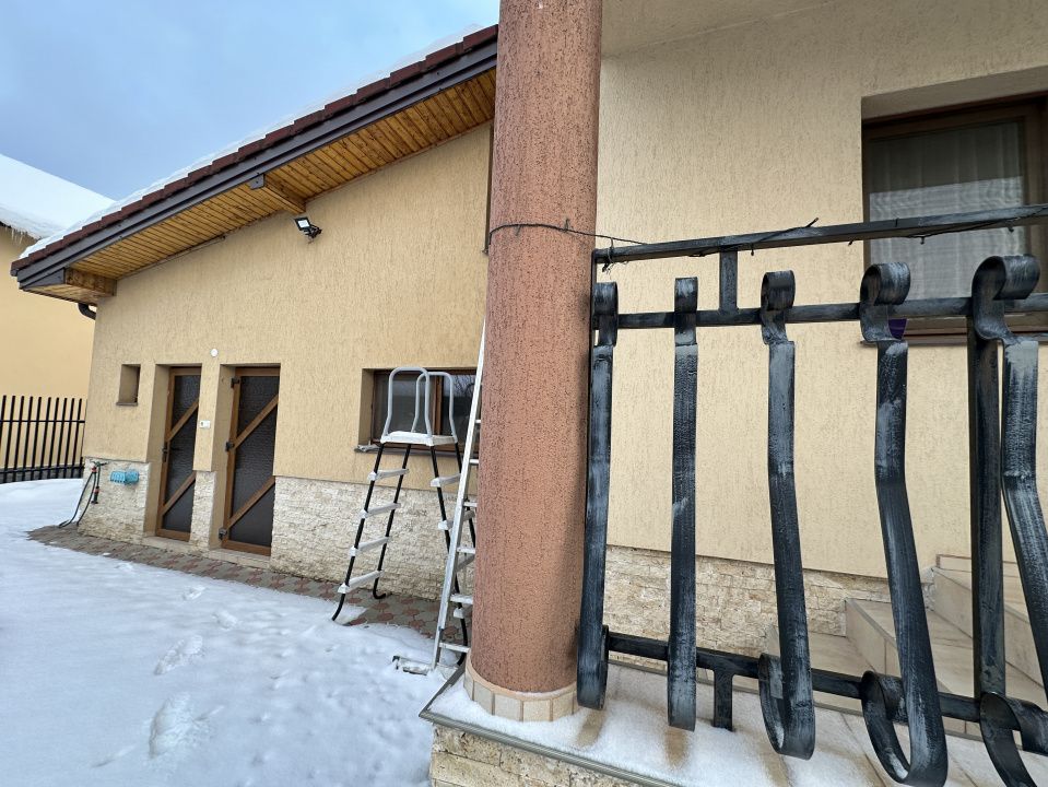 Casa D+P+1 Garaj dublu 2 Terase 925 mp Teren CETATE Kaufland Finisata Mobilata – fotografia 25 din 65