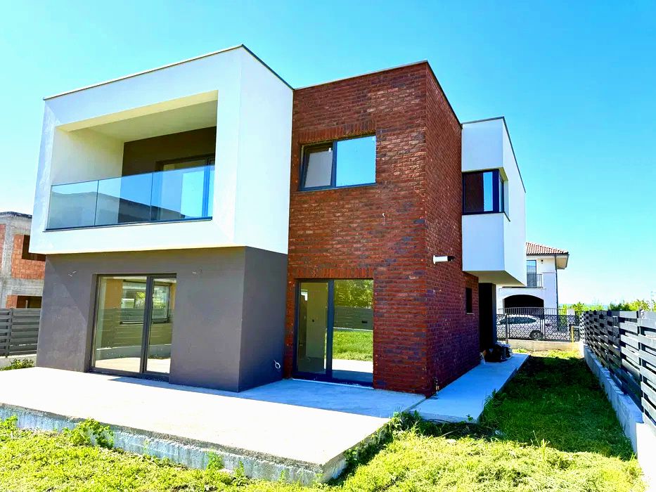 Casă deosebită cu arhitectură modernă, Dezmir – fotografia 3 din 8