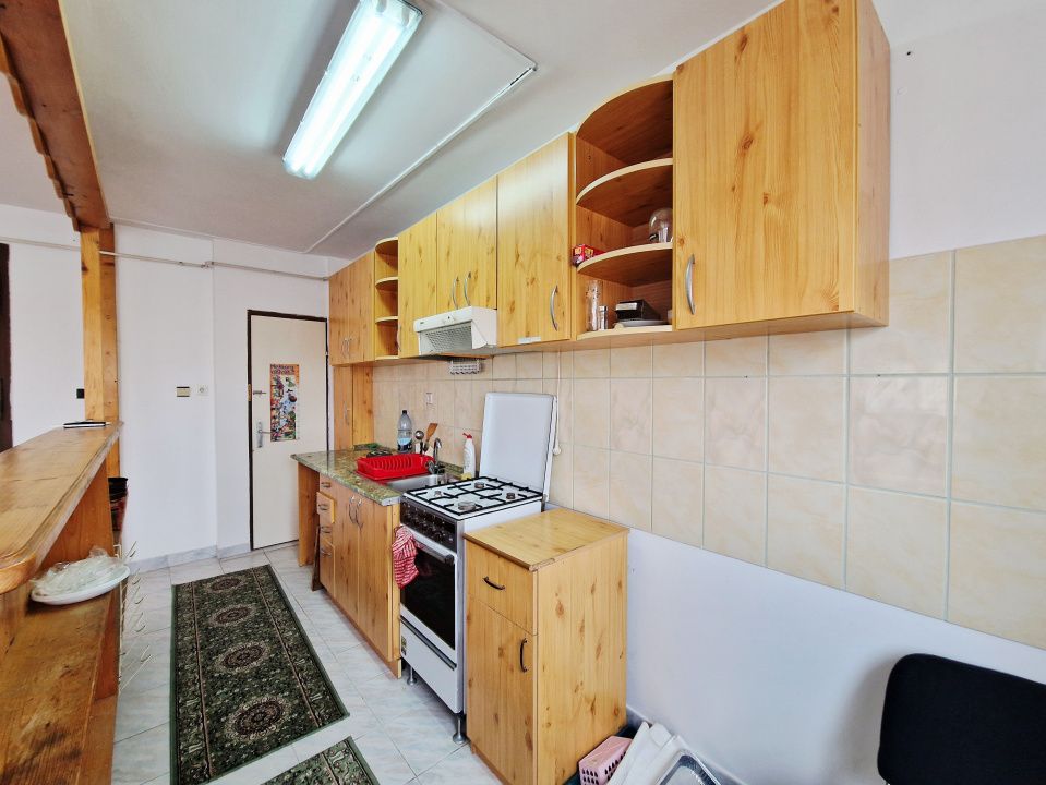 Casa cu o curte comuna  in piata 1848 – fotografia 5 din 29