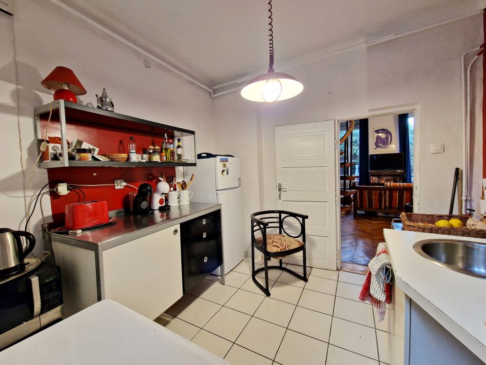 Casa veche renovata, parter+mansarda, curte proprie, Foisorul de Foc – fotografia 9 din 32