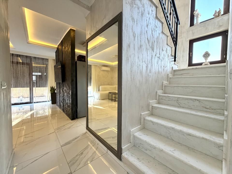 Duplex lux, 5 camere, 104 mp utili, 207 mp teren - Dumbravita – fotografia 1 din 12