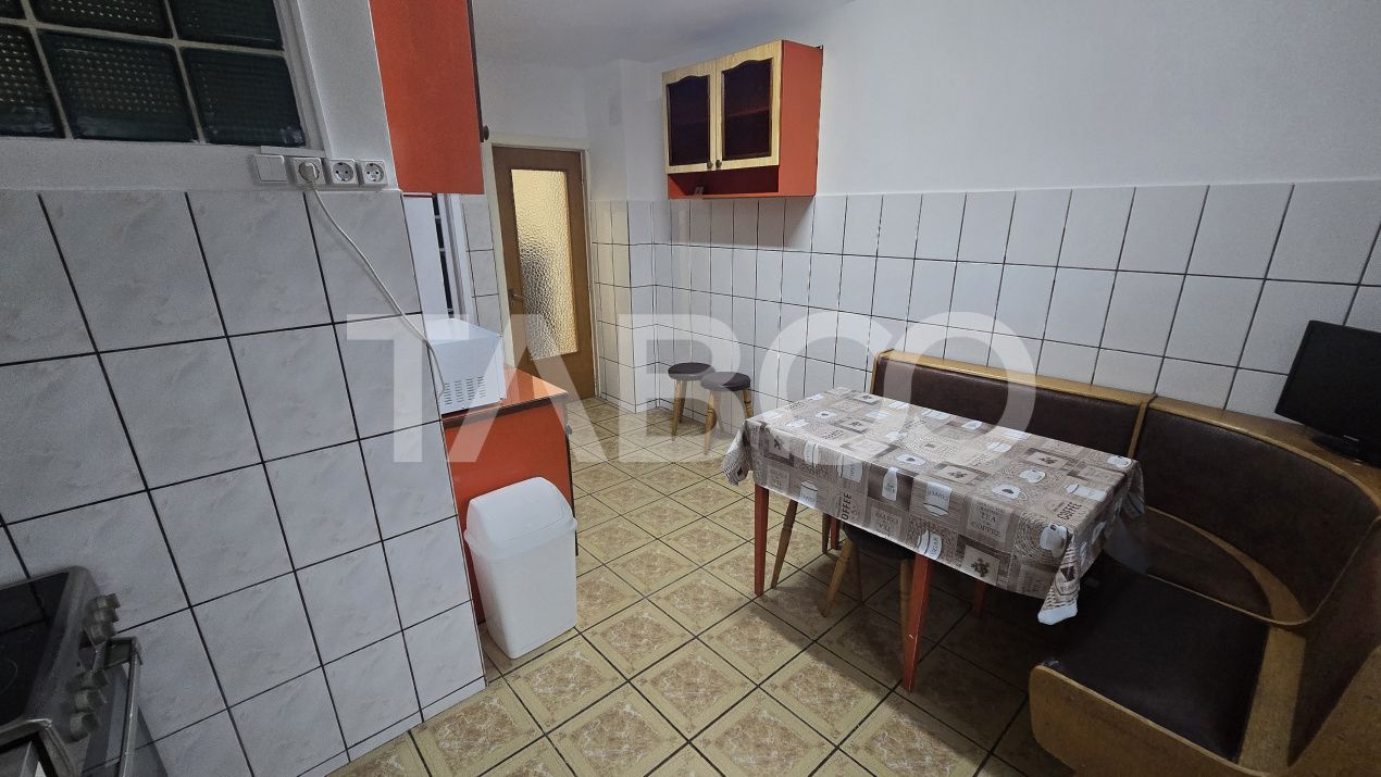 Apartament de inchiriat Central 3 camere balcon 2 bai mobilat utilat – fotografia 10 din 14