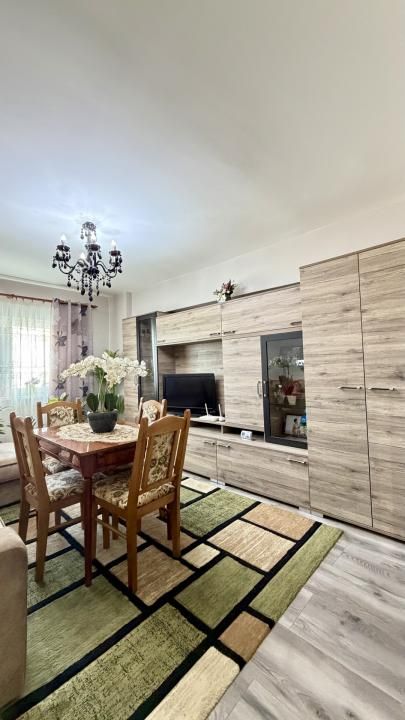 Apartament cu 4 camere,2bai,etaj intermediar,Manastur zona Piața Flora – fotografia 2 din 10