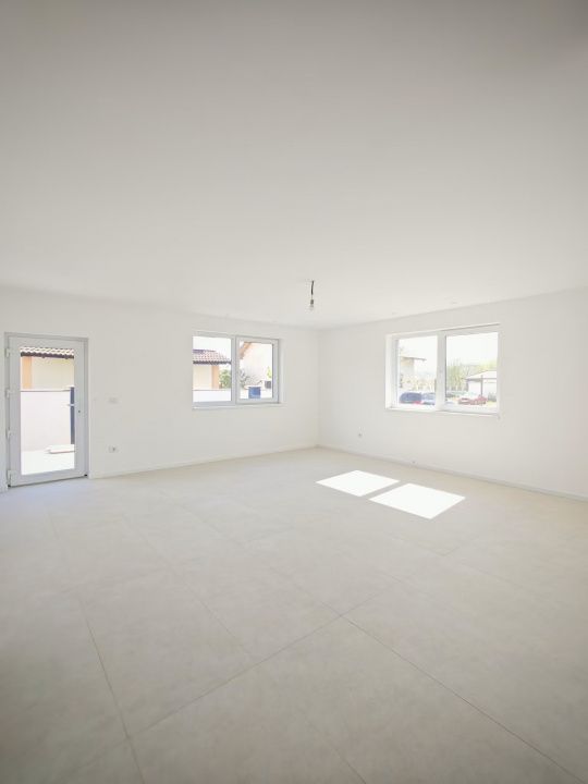 CASA NOUA I 4 CAMERE I 61 130 MP I TERASA I Teren 361 mp I DE VANZARE – fotografia 2 din 23