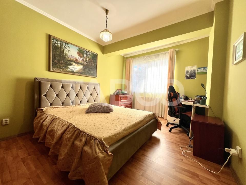 Apartament cu 4 camere in Gheorgheni lift si boxa parcare inclusa – fotografia 2 din 14