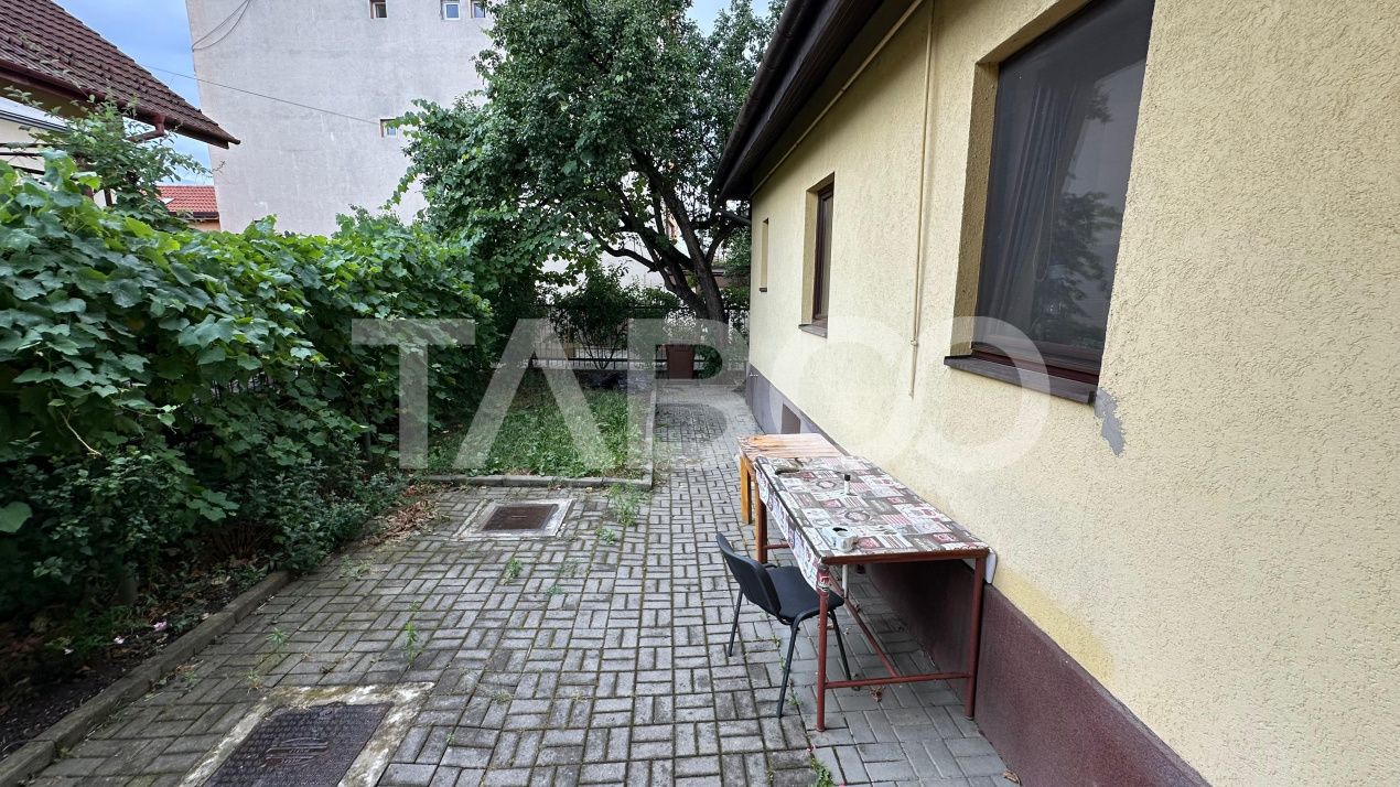 Casa individuala 8 camere curte libera 300mp zona Calea Poplacii Sibiu – fotografia 3 din 31