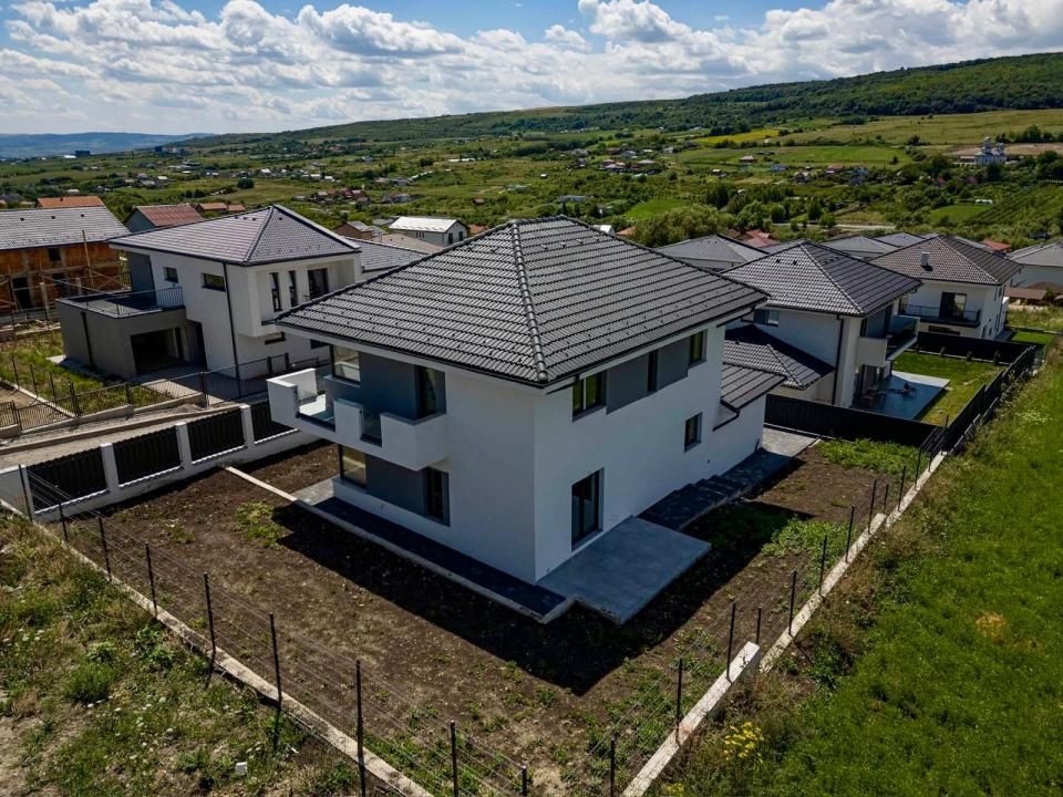 Casa unifamiliala 140mpu cu garaj la intrare in Chinteni – fotografia 5 din 22