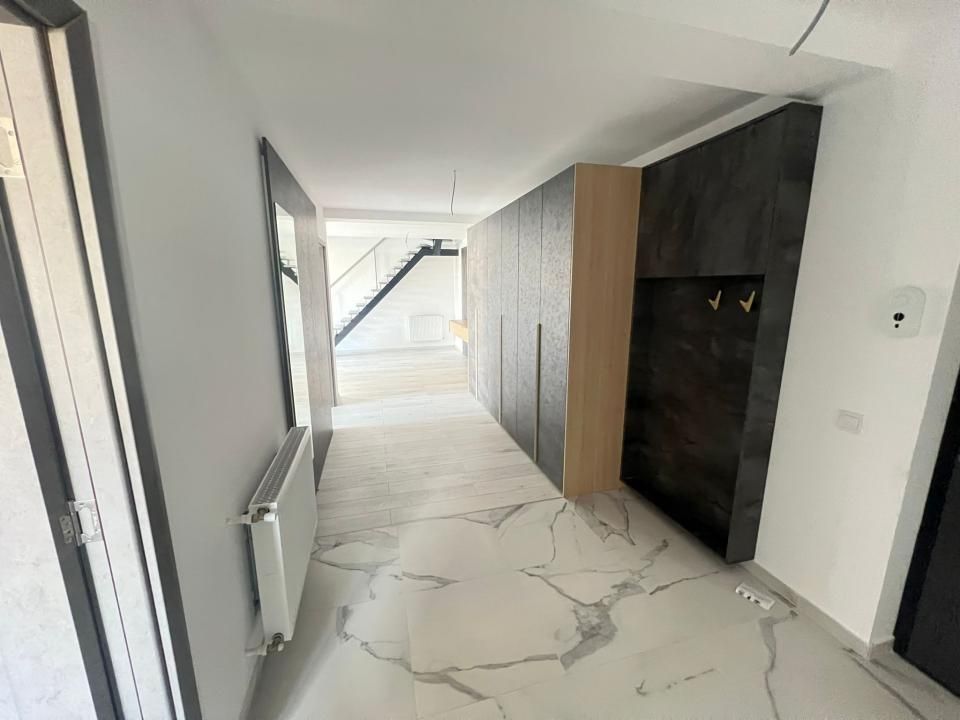 Apartament-4 Camere-Decomandat-Mobilat-Utilat-Parcare-etaj 1-Izvor-Tarlungeni – fotografia 4 din 14