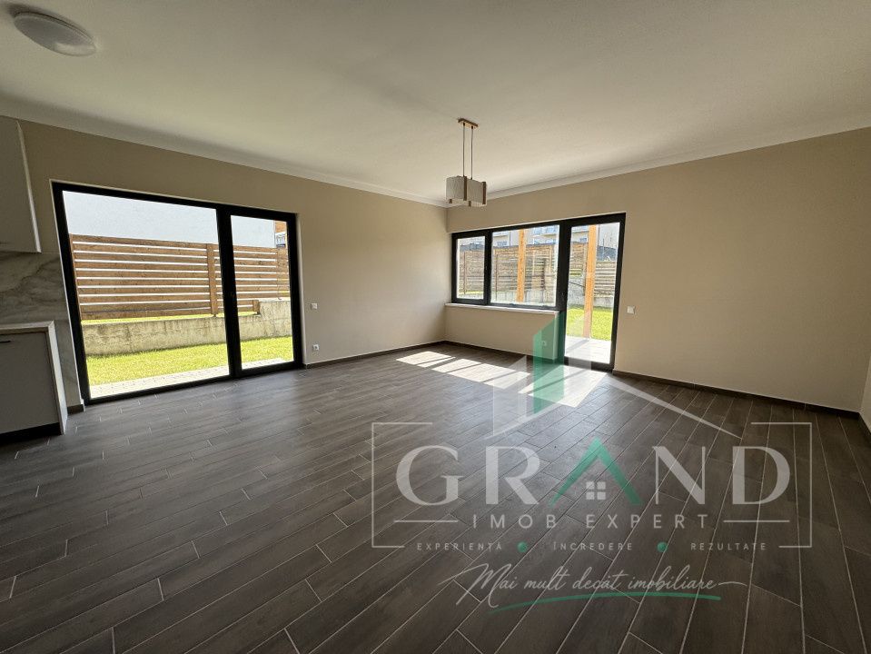 OPORTUNITATE!Casă individuală | 4 camere | 3 băi | Garaj | Terasă | Dezmir – fotografia 4 din 36