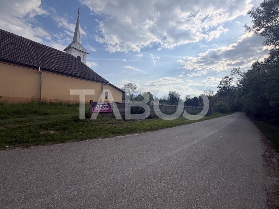 Teren intravilan 2200 mp cu utilitati in apropiere Sat Savastreni – fotografia 2 din 3
