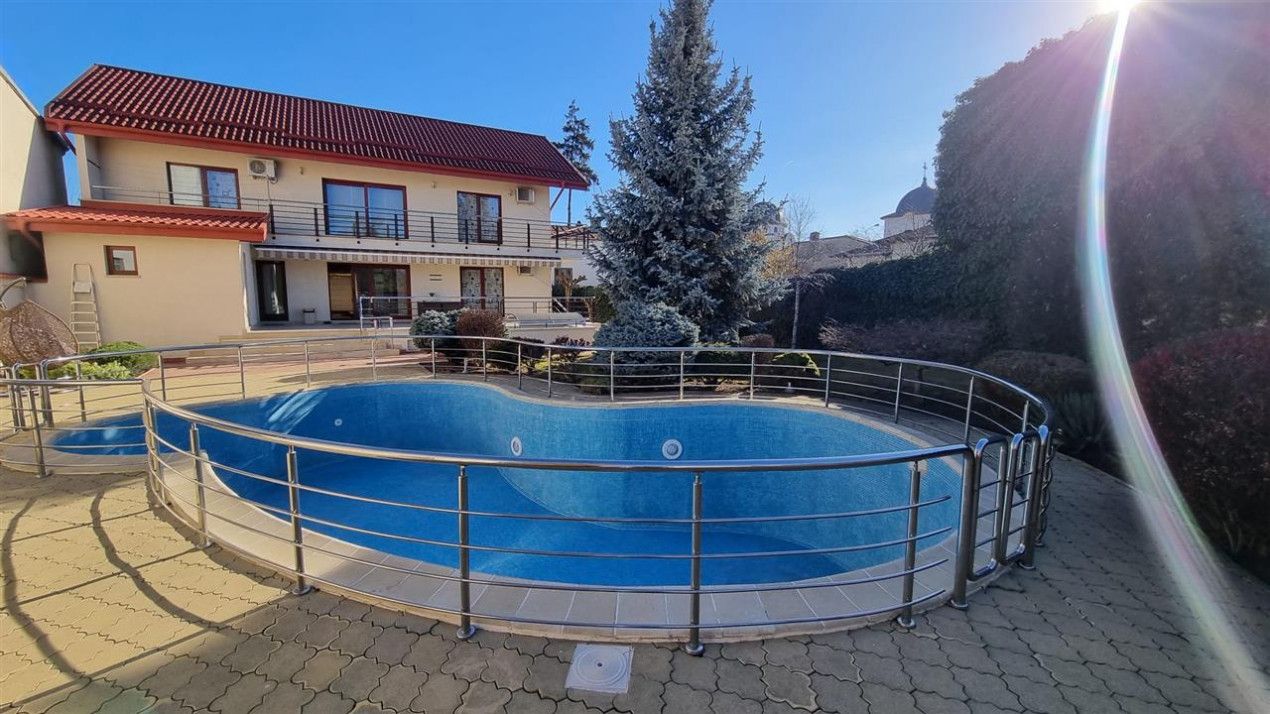 Inchiriere Vila Lux Ploiesti – fotografia 1 din 68