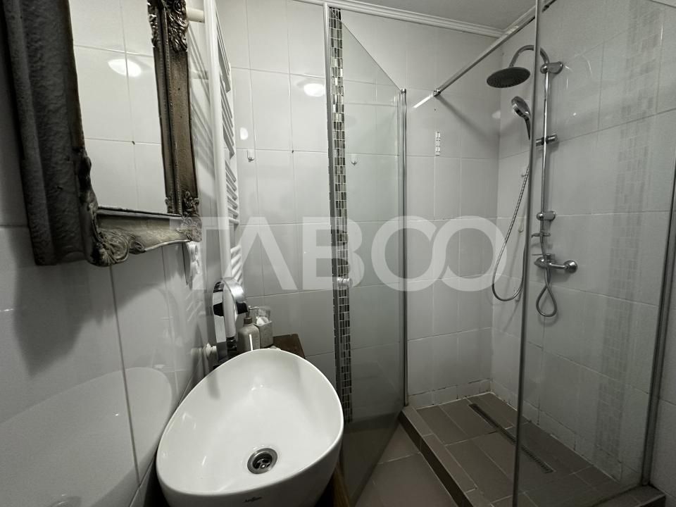 Apartament de vanzare 2 camere pretabil spatiu comercial strada Ocnei – fotografia 8 din 8