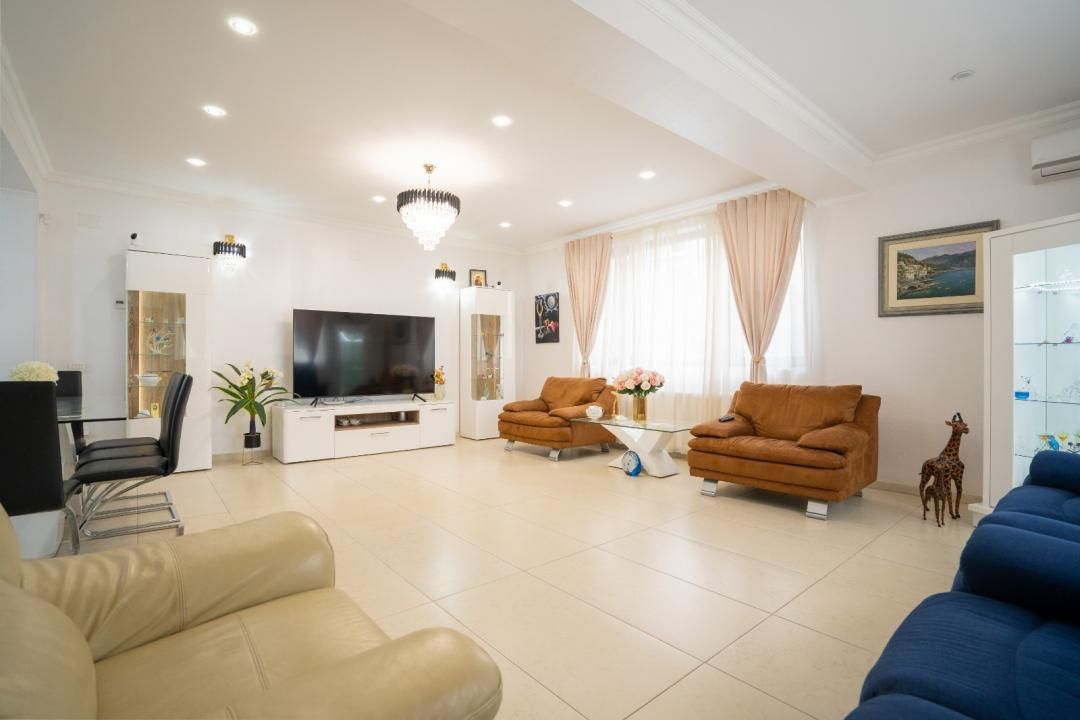 Pantelimon | Vila 8 Camere 556 MP + Teren 1038 MP + Garaj | Constructie 2020 – fotografia 5 din 46