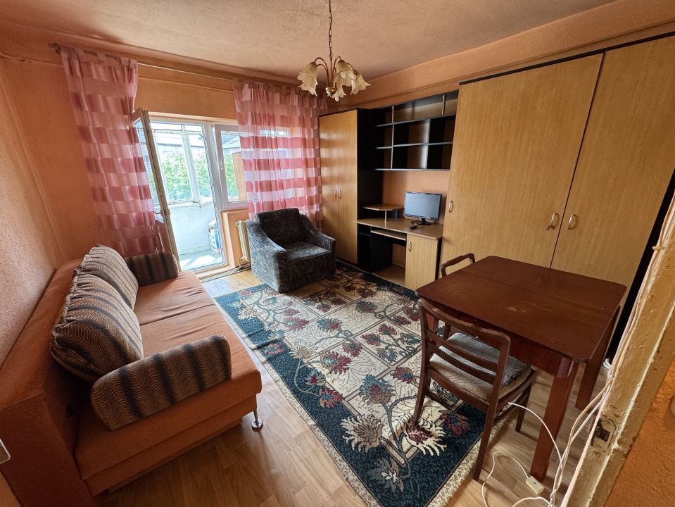 🏠 Garsonieră - zona sensul vechi - decomandată – fotografia 1 din 5