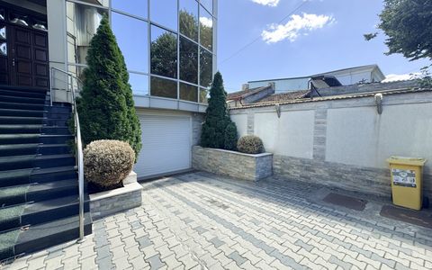 Vilă de închiriat spatioasă | 6 camere | Garaj spatios | Pozitie Centrala