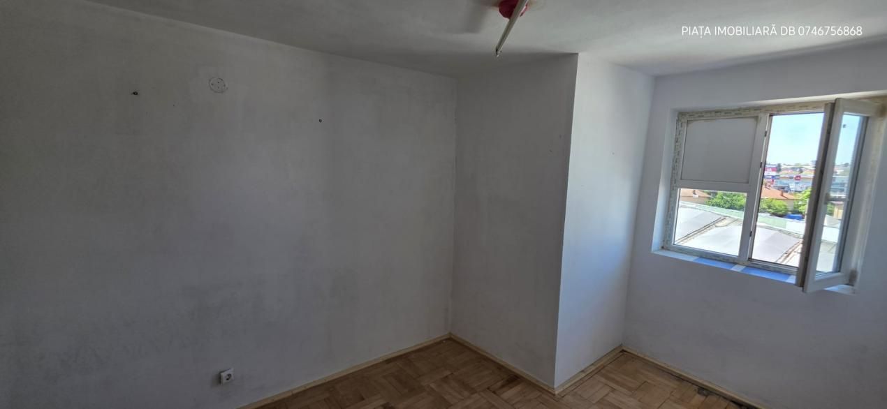 Apartament 4 Camere – Vedere Panoramică pe 2 zone diferite – Zona Piața 1 Mai – fotografia 8 din 12