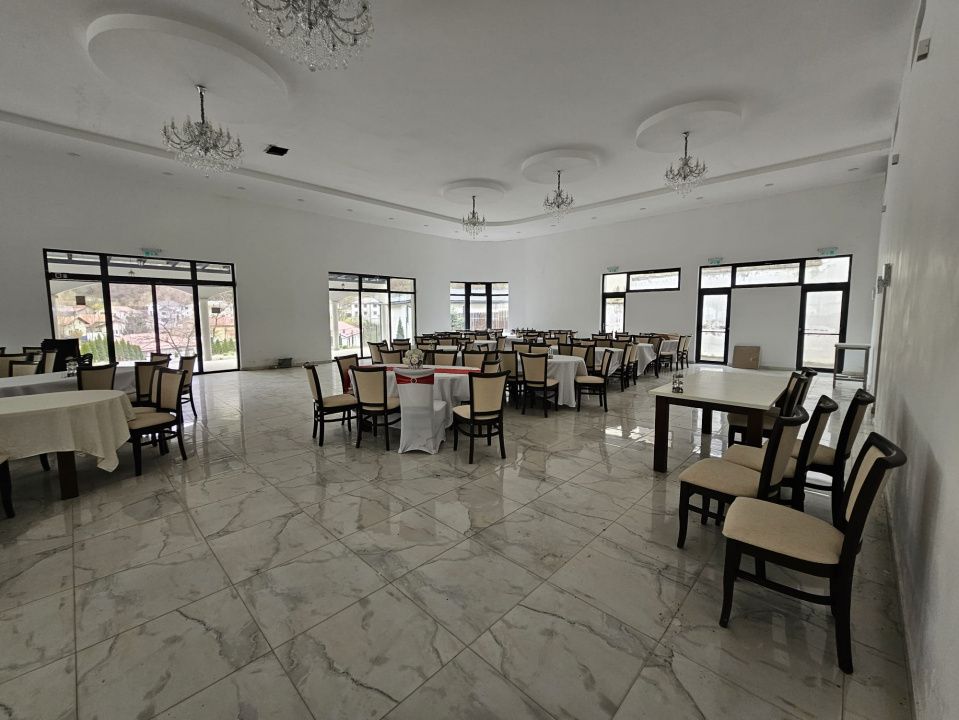 EXCLUSIVITATE! Restaurant de vanzare, Mobilat/Utiliat, 565 mp,cu teren 5.000 mp! – fotografia 5 din 27
