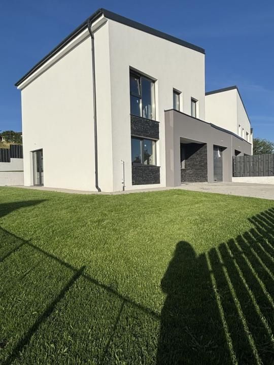 Casă tip duplex modernă, 115 mp, 4 camere-Dezmir – fotografia 1 din 6