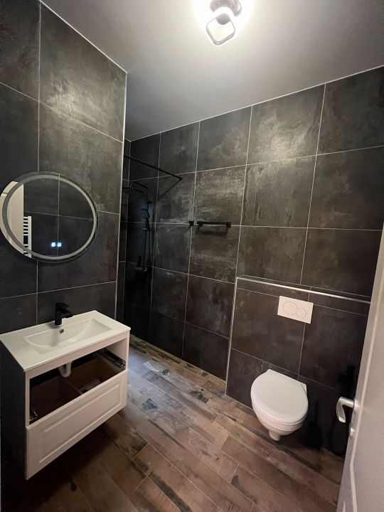 Apartament tip penthouse 2 camere, ultracentral,terasa 25mp-Ramnicu Valcea – fotografia 4 din 9