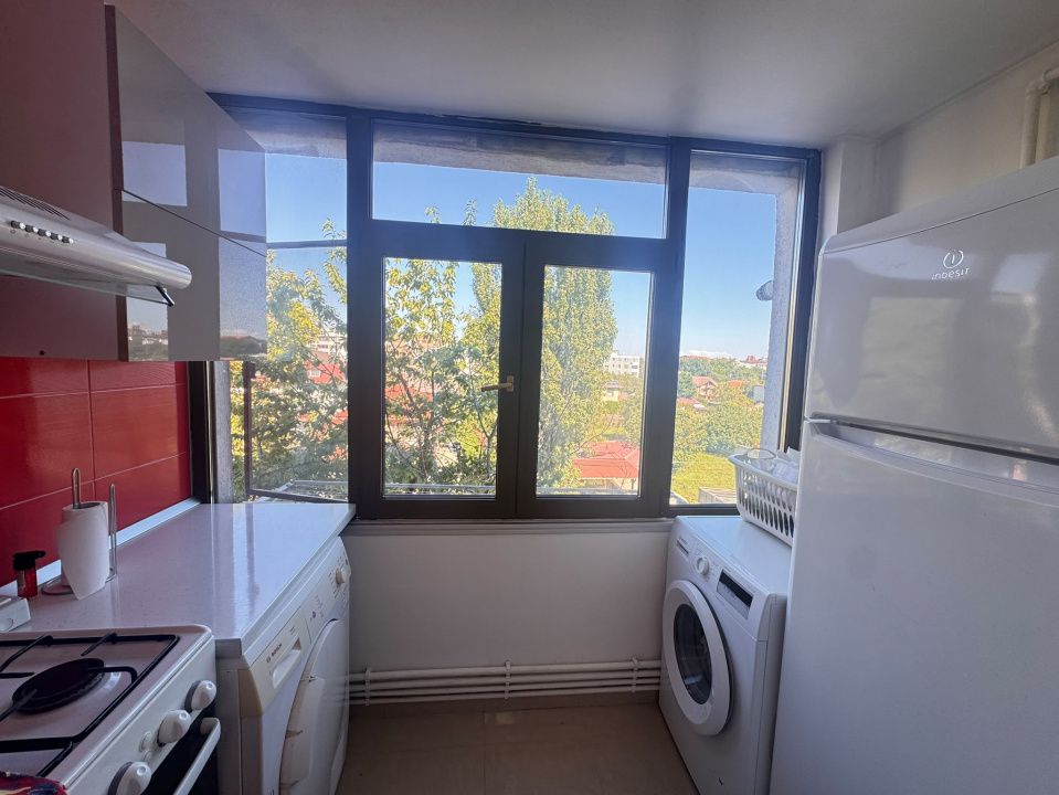 Apartament 3 camere decomandat, renovat integral, de vânzare în KM 5 – Constanța – fotografia 13 din 17