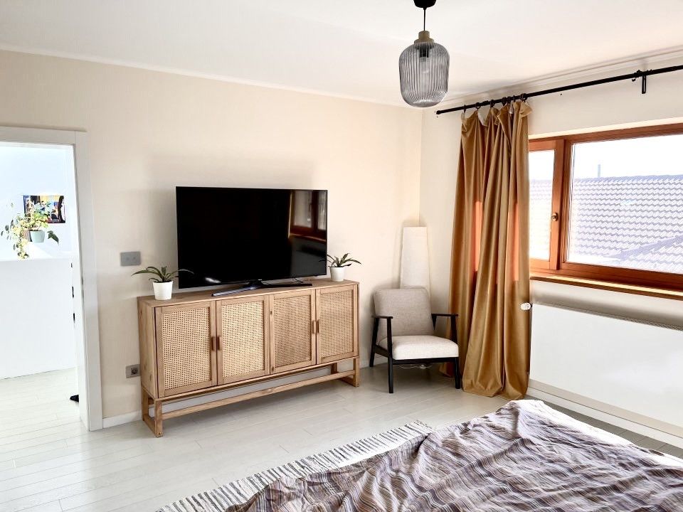 Triplex modern, 3 camere, 136 mp utili, mobilat - utilat, Dumbravita – fotografia 4 din 6