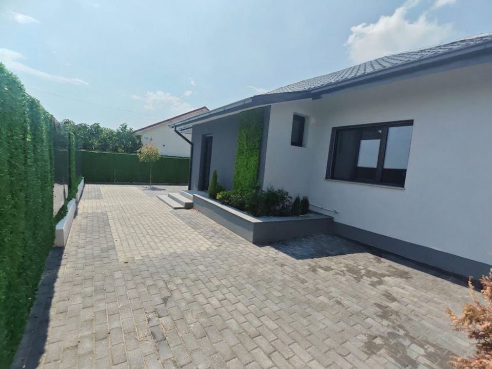 Casă de vânzare în Cumpăna, la cheie, utilități complete, deschidere la 2 străzi – fotografia 2 din 7
